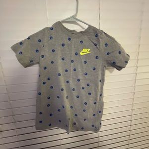 nike tee youth medium